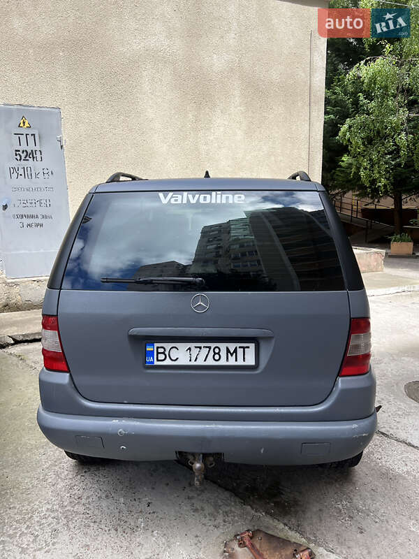 Внедорожник / Кроссовер Mercedes-Benz M-Class 2001 в Одессе