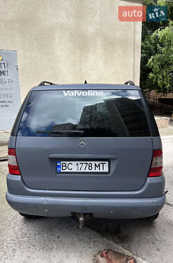 Внедорожник / Кроссовер Mercedes-Benz M-Class 2001 в 