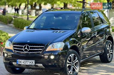 Внедорожник / Кроссовер Mercedes-Benz M-Class 2007 в 