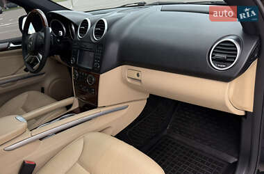 Внедорожник / Кроссовер Mercedes-Benz M-Class 2010 в 