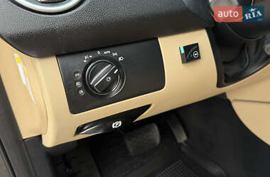 Внедорожник / Кроссовер Mercedes-Benz M-Class 2010 в 