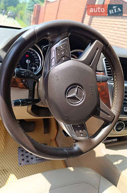 Внедорожник / Кроссовер Mercedes-Benz M-Class 2013 в 