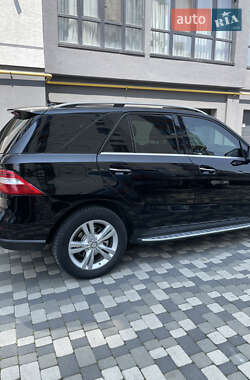 Внедорожник / Кроссовер Mercedes-Benz M-Class 2014 в 