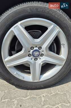Внедорожник / Кроссовер Mercedes-Benz M-Class 2013 в 