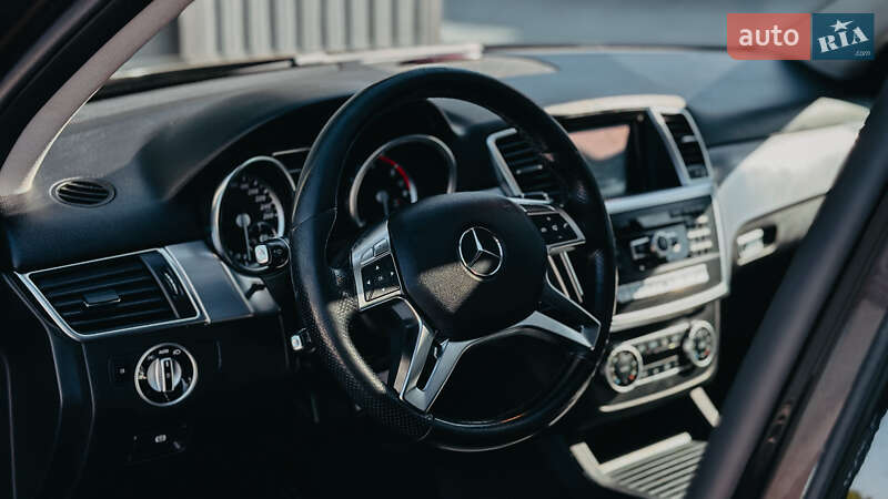 Внедорожник / Кроссовер Mercedes-Benz M-Class 2014 в Ровно