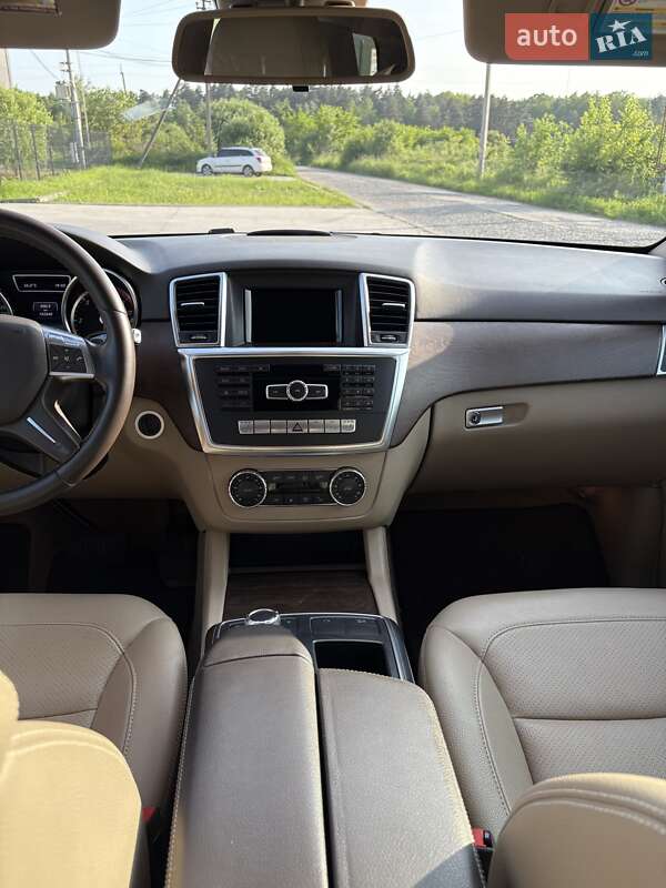 Внедорожник / Кроссовер Mercedes-Benz M-Class 2013 в Львове