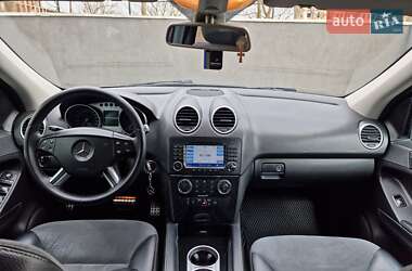 Позашляховик / Кросовер Mercedes-Benz M-Class 2008 в 