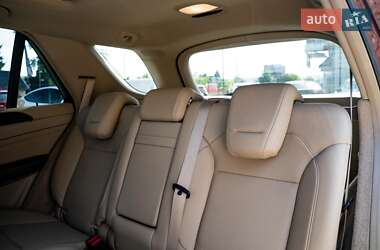 Внедорожник / Кроссовер Mercedes-Benz M-Class 2015 в 