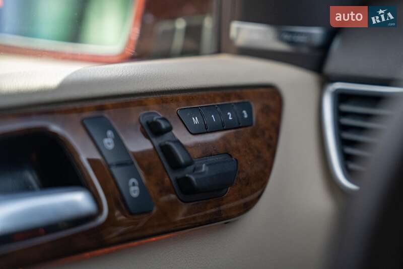 Внедорожник / Кроссовер Mercedes-Benz M-Class 2015 в Черновцах