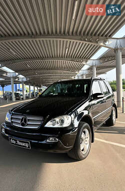 Позашляховик / Кросовер Mercedes-Benz M-Class 2004 в 