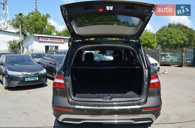 Внедорожник / Кроссовер Mercedes-Benz M-Class 2013 в 