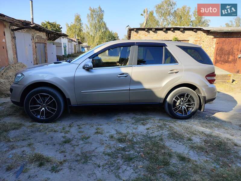 Позашляховик / Кросовер Mercedes-Benz M-Class 2006 в Шостці
