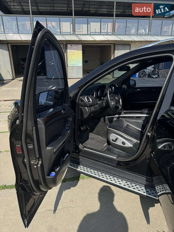 Внедорожник / Кроссовер Mercedes-Benz M-Class 2010 в Богодухове