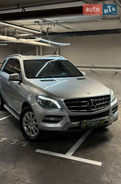 Внедорожник / Кроссовер Mercedes-Benz M-Class 2012 в 