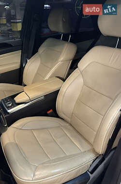 Внедорожник / Кроссовер Mercedes-Benz M-Class 2012 в 