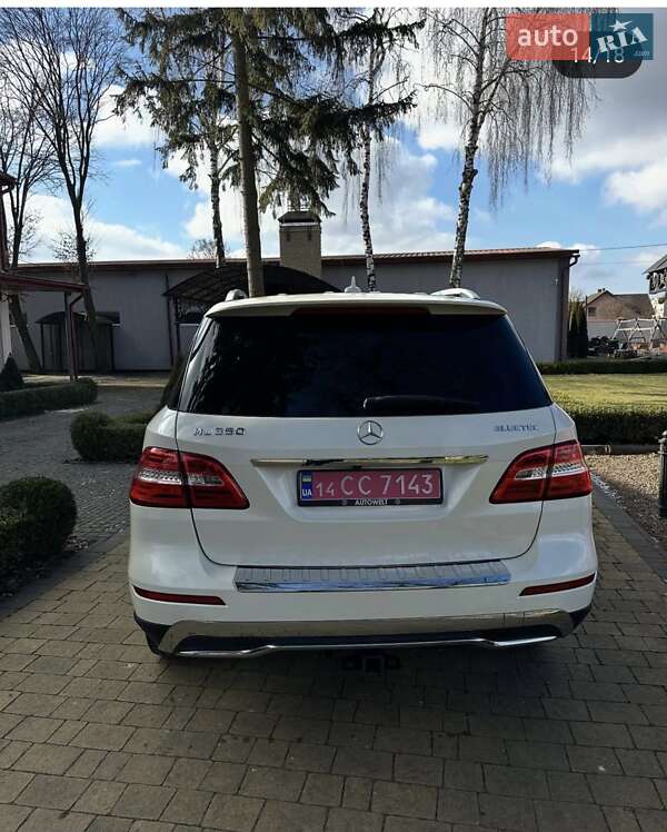 Внедорожник / Кроссовер Mercedes-Benz M-Class 2011 в Виноградове