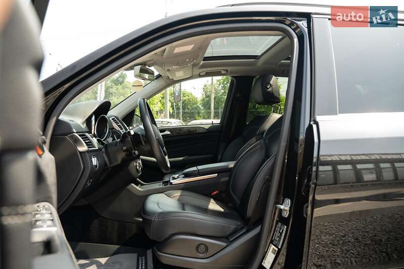 Внедорожник / Кроссовер Mercedes-Benz M-Class 2012 в Черновцах