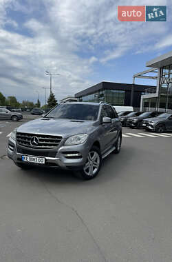 Внедорожник / Кроссовер Mercedes-Benz M-Class 2012 в 