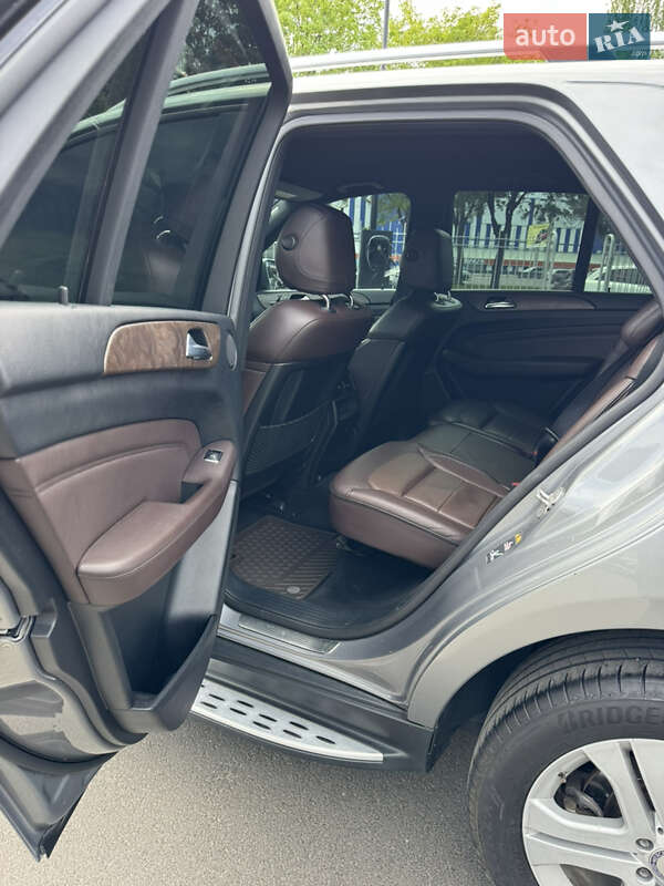 Внедорожник / Кроссовер Mercedes-Benz M-Class 2012 в Днепре
