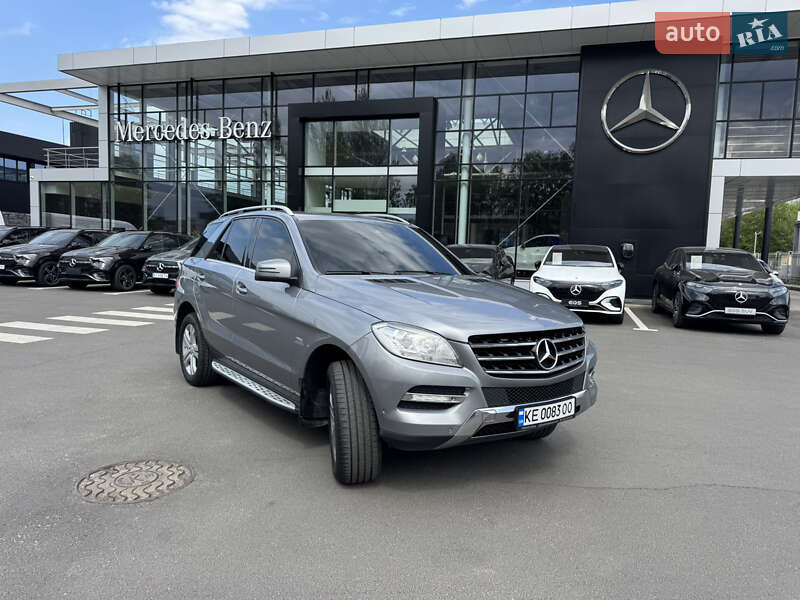 Внедорожник / Кроссовер Mercedes-Benz M-Class 2012 в Днепре