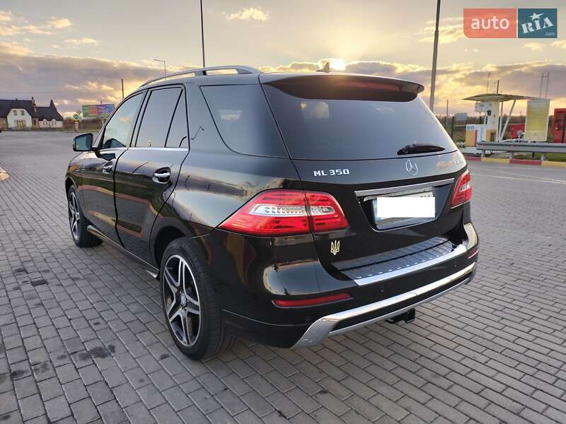 Внедорожник / Кроссовер Mercedes-Benz M-Class 2015 в Тернополе