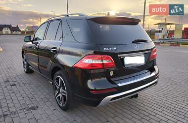 Внедорожник / Кроссовер Mercedes-Benz M-Class 2015 в 