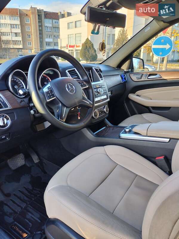 Внедорожник / Кроссовер Mercedes-Benz M-Class 2015 в Тернополе