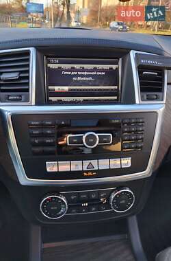 Внедорожник / Кроссовер Mercedes-Benz M-Class 2015 в 