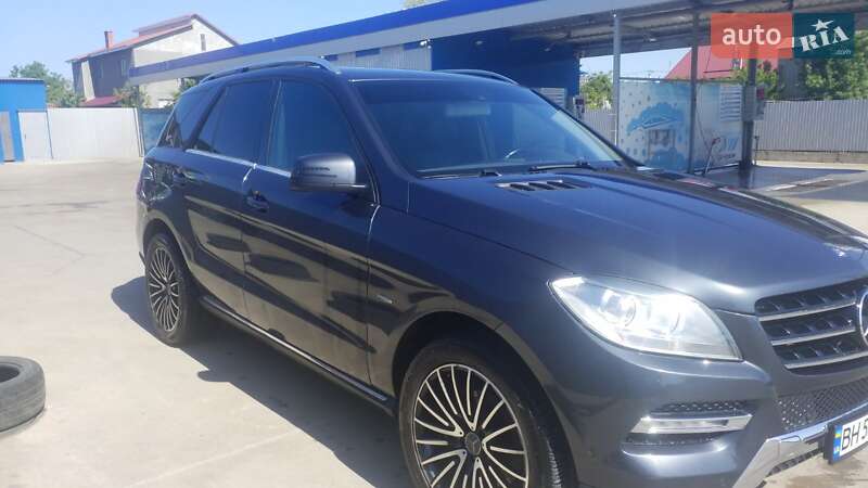 Внедорожник / Кроссовер Mercedes-Benz M-Class 2012 в Одессе