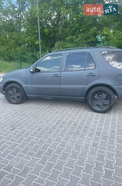Внедорожник / Кроссовер Mercedes-Benz M-Class 2005 в 