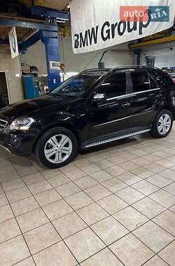 Позашляховик / Кросовер Mercedes-Benz M-Class 2010 в 