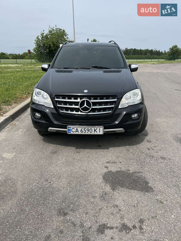 Mercedes-Benz M-Class 2009