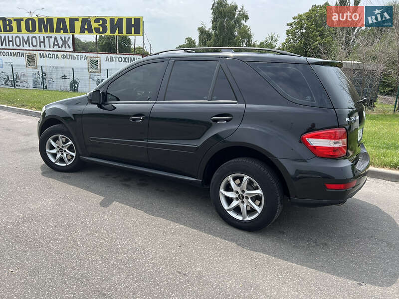Внедорожник / Кроссовер Mercedes-Benz M-Class 2009 в Умани