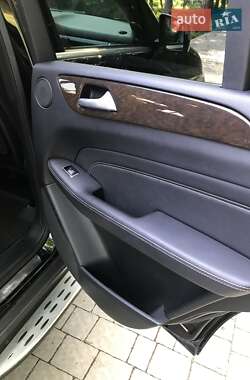 Внедорожник / Кроссовер Mercedes-Benz M-Class 2014 в 