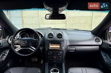 Внедорожник / Кроссовер Mercedes-Benz M-Class 2010 в 