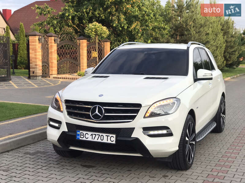 Позашляховик / Кросовер Mercedes-Benz M-Class 2012 в Луцьку