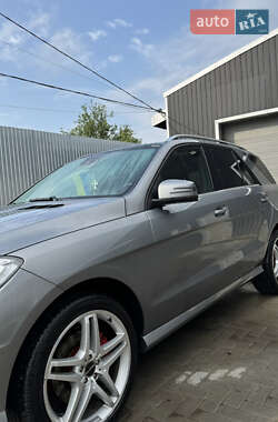 Внедорожник / Кроссовер Mercedes-Benz M-Class 2013 в 