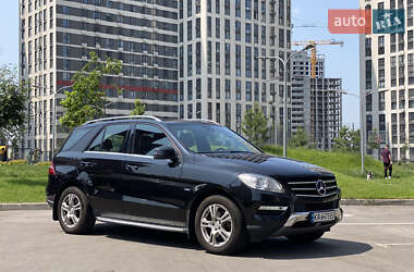 Внедорожник / Кроссовер Mercedes-Benz M-Class 2011 в 