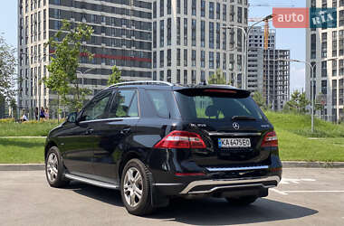 Внедорожник / Кроссовер Mercedes-Benz M-Class 2011 в 