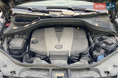 Внедорожник / Кроссовер Mercedes-Benz M-Class 2011 в 