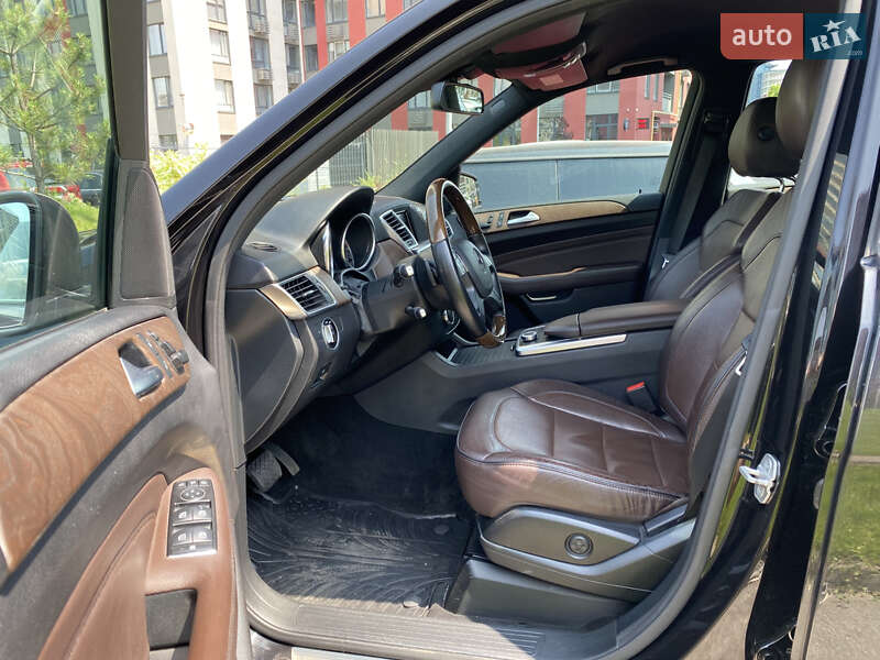 Внедорожник / Кроссовер Mercedes-Benz M-Class 2011 в Киеве