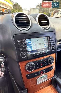 Позашляховик / Кросовер Mercedes-Benz M-Class 2006 в 