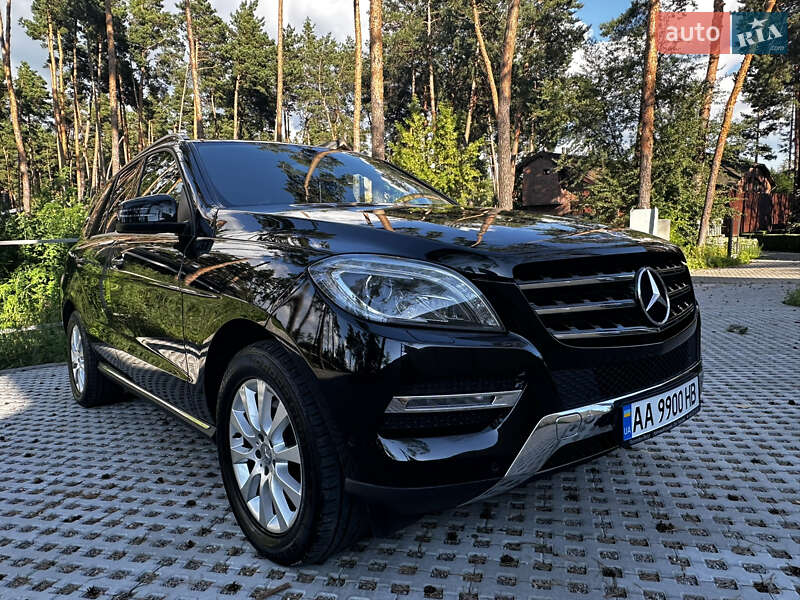 Внедорожник / Кроссовер Mercedes-Benz M-Class 2013 в 