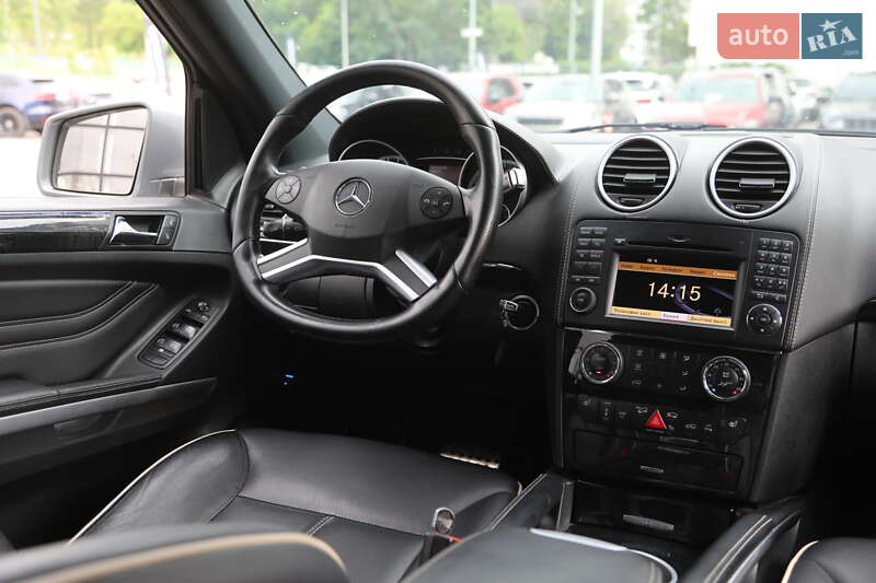 Позашляховик / Кросовер Mercedes-Benz M-Class 2011 в Харкові