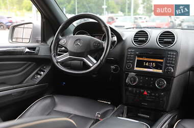 Внедорожник / Кроссовер Mercedes-Benz M-Class 2011 в 