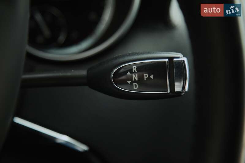 Позашляховик / Кросовер Mercedes-Benz M-Class 2011 в Харкові