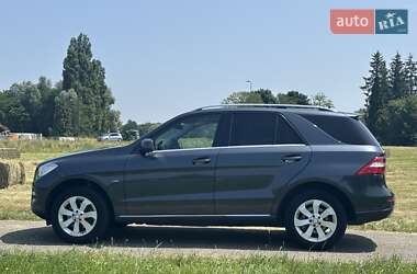 Внедорожник / Кроссовер Mercedes-Benz M-Class 2011 в 