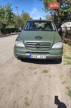 Внедорожник / Кроссовер Mercedes-Benz M-Class 2000 в Запорожье