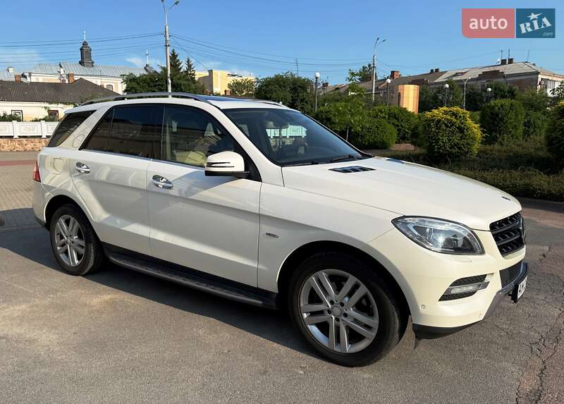 Внедорожник / Кроссовер Mercedes-Benz M-Class 2012 в Бердичеве