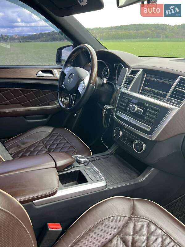 Внедорожник / Кроссовер Mercedes-Benz M-Class 2012 в Межгорье